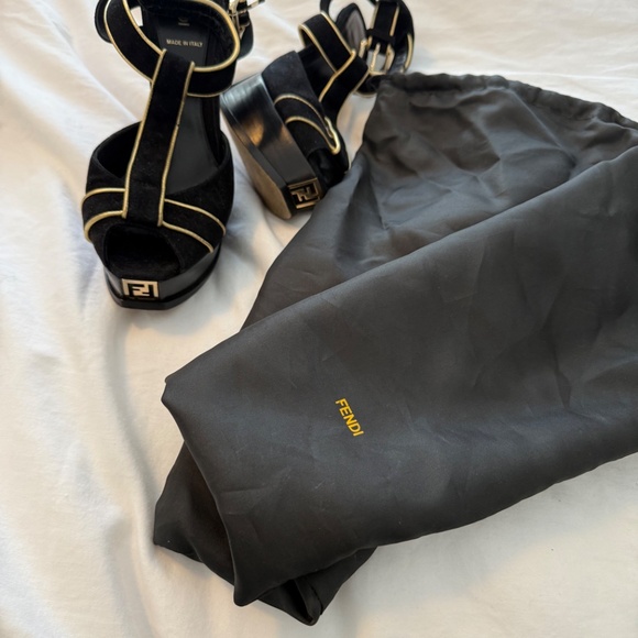 Fendi heels - Picture 2 of 2